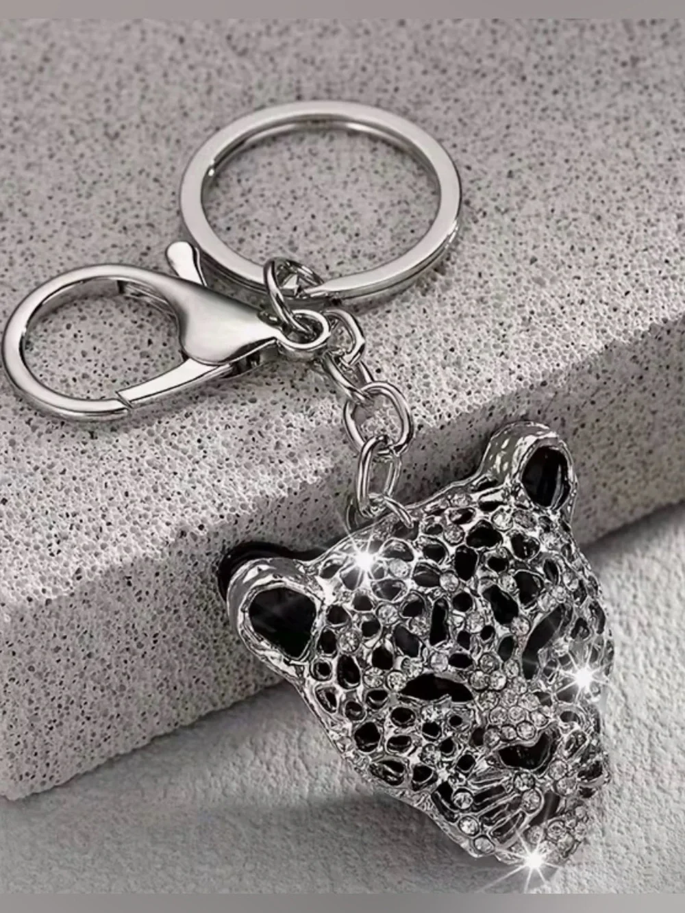 Crystal Leopard Head Keychain - Silver and Black